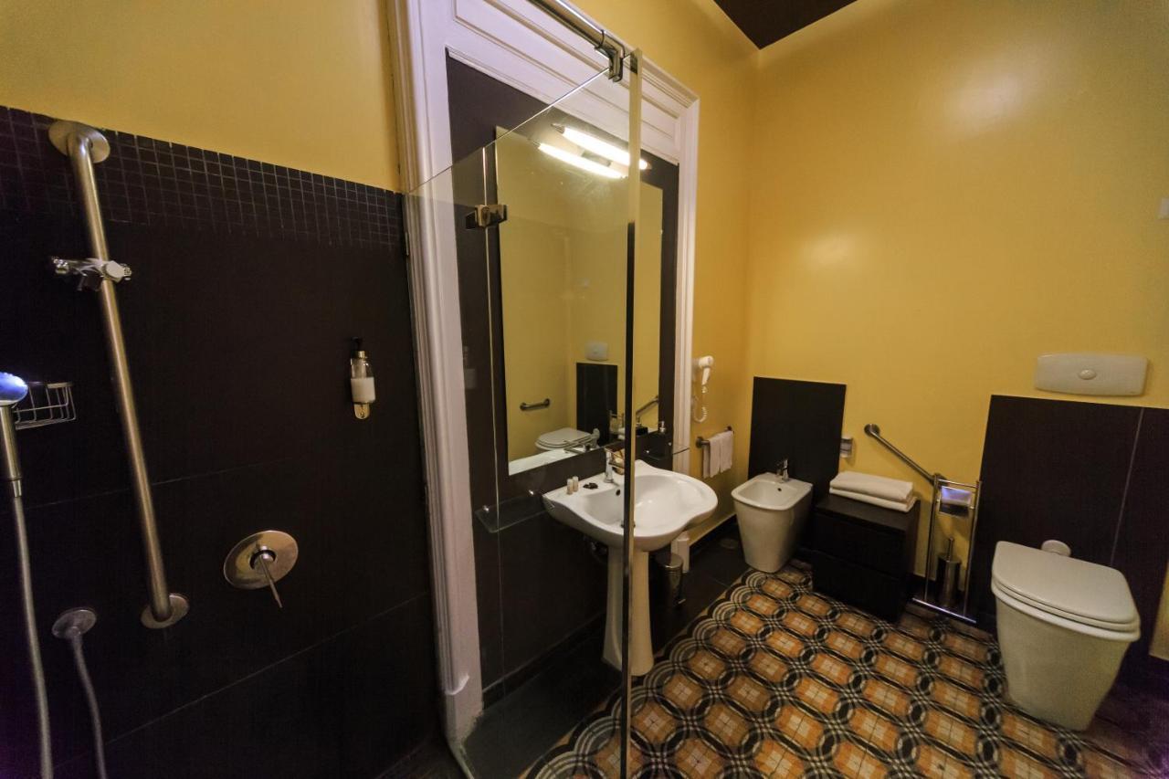 スパッカナポリ コンフォート スイーツ Bed & Breakfast エクステリア 写真