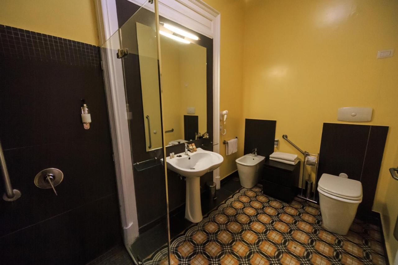 スパッカナポリ コンフォート スイーツ Bed & Breakfast エクステリア 写真
