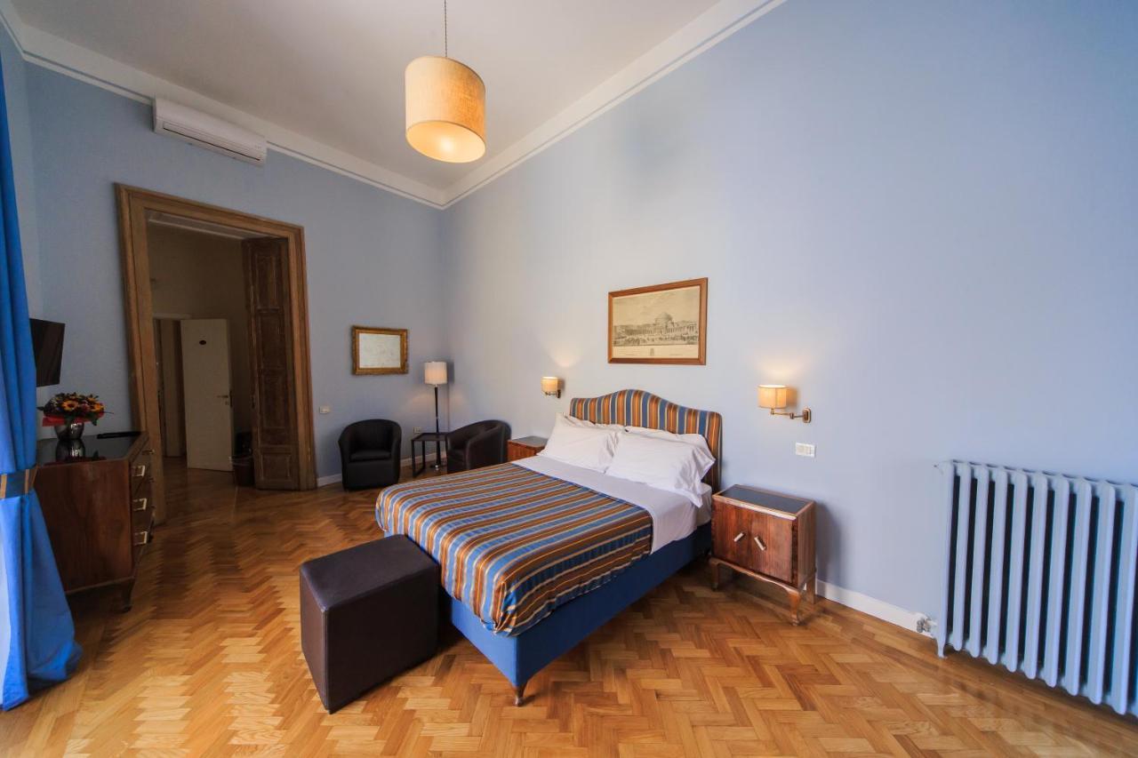 スパッカナポリ コンフォート スイーツ Bed & Breakfast エクステリア 写真
